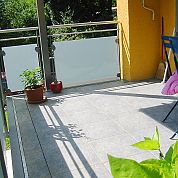 Glasfüllung A+G Metallbau Balkonsysteme Balkonerweiterungen Balkonspezialisten