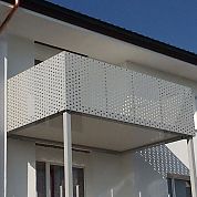 Lochblechfüllung A+G Metallbau Balkonsysteme Balkonerweiterungen Balkonspezialisten