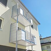 Lochblechfüllung A+G Metallbau Balkonsysteme Balkonerweiterungen Balkonspezialisten