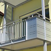 Lochblechfüllung A+G Metallbau Balkonsysteme Balkonerweiterungen Balkonspezialisten