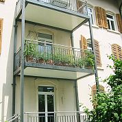 Balkone mit Staketengeländer A+G Metallbau Balkonsysteme Balkonerweiterungen Balkonspezialisten